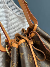Lade das Bild in den Galerie-Viewer, LOUIS VUITTON NOÉ GRANDE