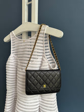 Lade das Bild in den Galerie-Viewer, CHANEL WOC
