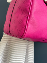 Lade das Bild in den Galerie-Viewer, LOUIS VUITTON TAIGARAMA KEEPALL 50