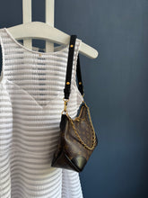 Lade das Bild in den Galerie-Viewer, LOUIS VUITTON BOULOGNE PM