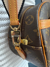 Lade das Bild in den Galerie-Viewer, LOUIS VUITTON BLOIS
