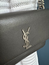 Lade das Bild in den Galerie-Viewer, YSL SUNSET