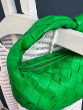 Lade das Bild in den Galerie-Viewer, BOTTEGA VENETA MINI JODIE