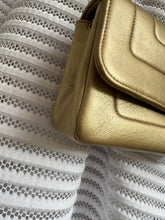 Lade das Bild in den Galerie-Viewer, CHANEL VINTAGE FLAP BAG