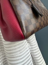 Lade das Bild in den Galerie-Viewer, LOUIS VUITTON BRITTANY