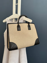 Lade das Bild in den Galerie-Viewer, MCM MÜNCHEN SHOPPER INKL. CLUTCH