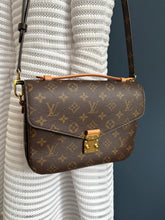 Lade das Bild in den Galerie-Viewer, LOUIS VUITTON MÉTIS