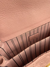 Lade das Bild in den Galerie-Viewer, LOUIS VUITTON MÉTIS EMPREINTE