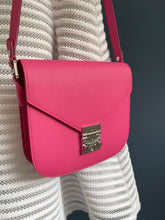 Lade das Bild in den Galerie-Viewer, MCM TRACY BAG