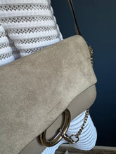 Lade das Bild in den Galerie-Viewer, CHLOÉ FAYE