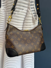 Lade das Bild in den Galerie-Viewer, LOUIS VUITTON BOULOGNE PM