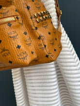 Lade das Bild in den Galerie-Viewer, MCM STARK LARGE RUCKSACK