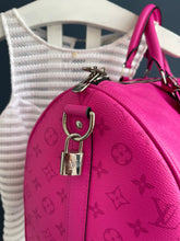 Lade das Bild in den Galerie-Viewer, LOUIS VUITTON TAIGARAMA KEEPALL 50