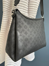 Lade das Bild in den Galerie-Viewer, LOUIS VUITTON HAND IT ALL MM MAHINA