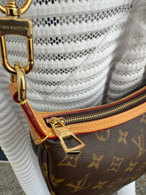 Lade das Bild in den Galerie-Viewer, LOUIS VUITTON LOOPING