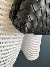 Lade das Bild in den Galerie-Viewer, BOTTEGA VENETA ANDIAMO