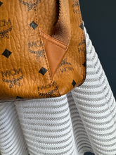 Lade das Bild in den Galerie-Viewer, MCM DIAMOND RUCKSACK