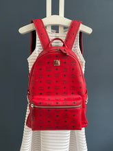 Lade das Bild in den Galerie-Viewer, MCM STARK LARGE RUCKSACK