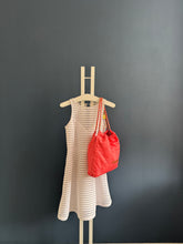 Lade das Bild in den Galerie-Viewer, CHANEL 22 BEUTEL ROSA