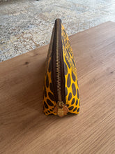 Lade das Bild in den Galerie-Viewer, LOUIS VUITTON KUSAMA KOSMETIKTASCHE