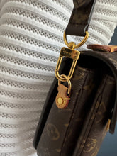 Lade das Bild in den Galerie-Viewer, LOUIS VUITTON MÉTIS