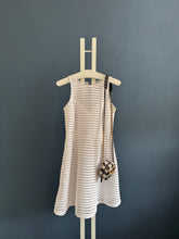 Lade das Bild in den Galerie-Viewer, CHANEL 19 TWEED ROUND CLUTCH