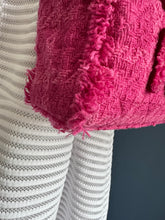 Lade das Bild in den Galerie-Viewer, CHANEL TWEED SHOPPER