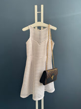 Lade das Bild in den Galerie-Viewer, LOUIS VUITTON VICTOIRE