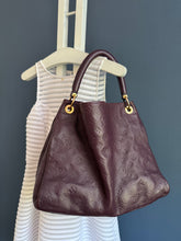 Lade das Bild in den Galerie-Viewer, LOUIS VUITTON ARTSY EMPREINTE