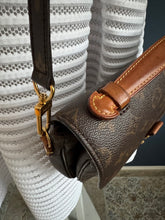 Lade das Bild in den Galerie-Viewer, LOUIS VUITTON MÉTIS