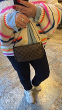 Lade das Bild in den Galerie-Viewer, LOUIS VUITTON POCHETTE