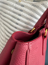 Lade das Bild in den Galerie-Viewer, PRADA VITELLO DAINO