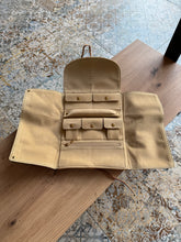 Lade das Bild in den Galerie-Viewer, LOUIS VUITTON SCHMUCKETUI