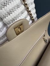 Lade das Bild in den Galerie-Viewer, CHANEL DOUBLE FLAP WILDLEDER