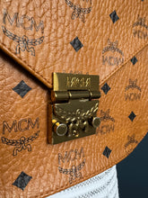 Lade das Bild in den Galerie-Viewer, MCM PATRICIA BAG