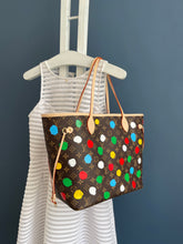 Lade das Bild in den Galerie-Viewer, LOUIS VUITTON NEVERFULL MM YAYOI KUSAMA DOTS