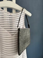 Lade das Bild in den Galerie-Viewer, MCM CLUTCH
