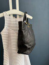 Lade das Bild in den Galerie-Viewer, PRADA SHOPPER