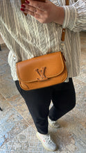 Lade das Bild in den Galerie-Viewer, LOUIS VUITTON BUCI