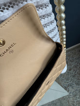 Lade das Bild in den Galerie-Viewer, CHANEL MINI BAG