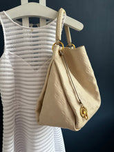 Lade das Bild in den Galerie-Viewer, LOUIS VUITTON ARTSY MM EMPREINTE