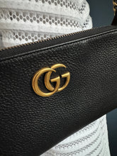 Lade das Bild in den Galerie-Viewer, GUCCI CROSSBODY / CLUTCH