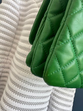 Lade das Bild in den Galerie-Viewer, CHANEL CLASSIC FLAP
