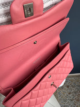 Lade das Bild in den Galerie-Viewer, CHANEL DOUBLE FLAP JUMBO