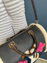 Lade das Bild in den Galerie-Viewer, LOUIS VUITTON TEDDY SPEEDY 30