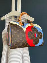 Lade das Bild in den Galerie-Viewer, LOUIS VUITTON SPEEDY 30 GAME ON
