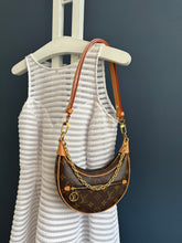 Lade das Bild in den Galerie-Viewer, LOUIS VUITTON LOOP