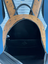 Lade das Bild in den Galerie-Viewer, MCM STARK MEGA LAUREL