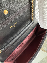 Lade das Bild in den Galerie-Viewer, CHANEL WOC