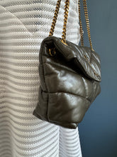 Lade das Bild in den Galerie-Viewer, YSL PUFFER